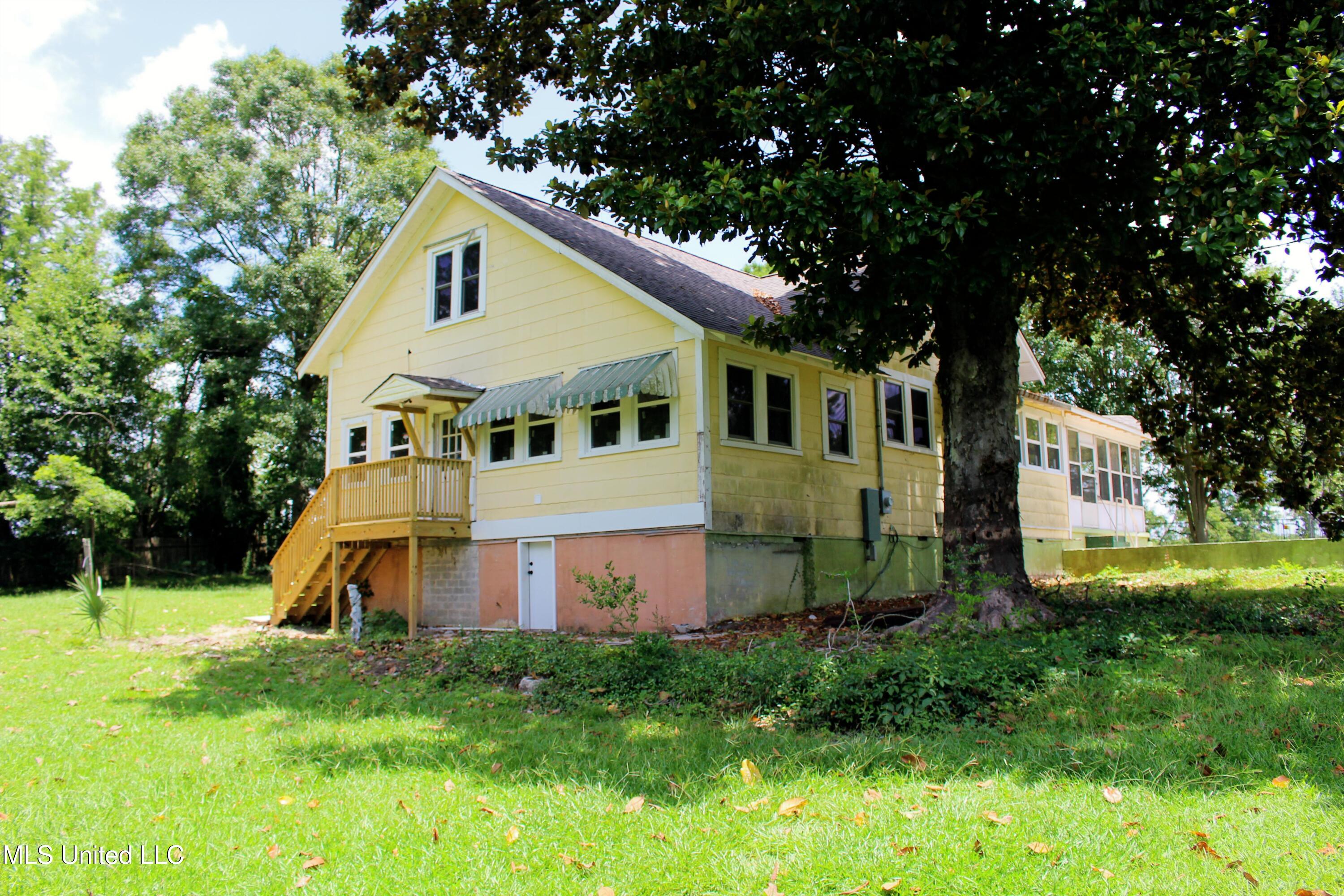 96 Fruitland Park Road Wiggins, MS 39577 - Photo 14 of 17 back corner