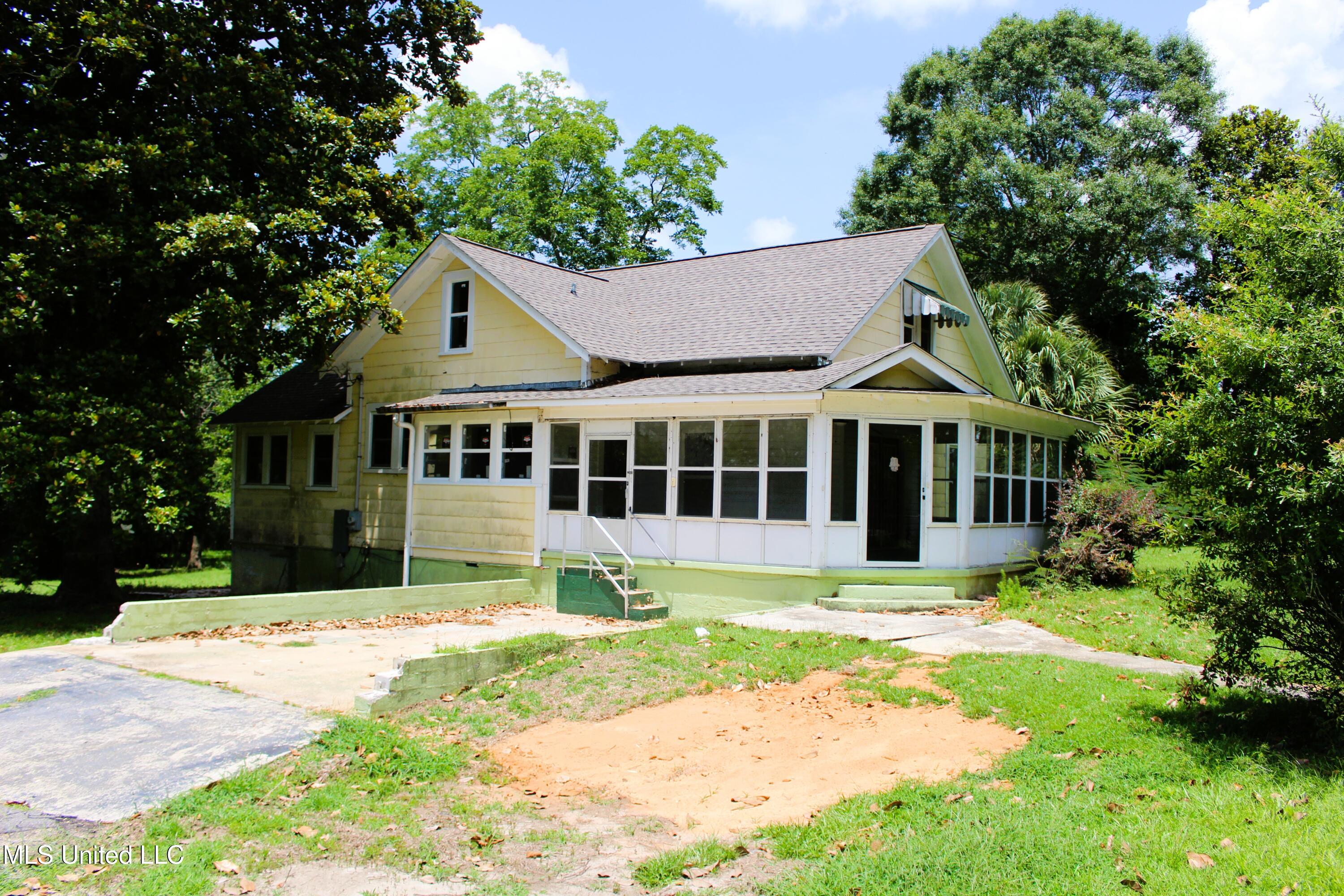96 Fruitland Park Road Wiggins, MS 39577 - Photo 16 of 17 front