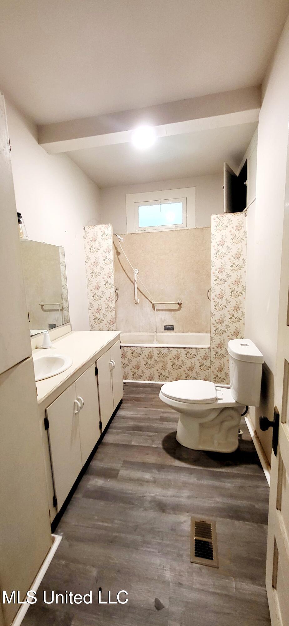 96 Fruitland Park Road Wiggins, MS 39577 - Photo 9 of 17 20250620_124503