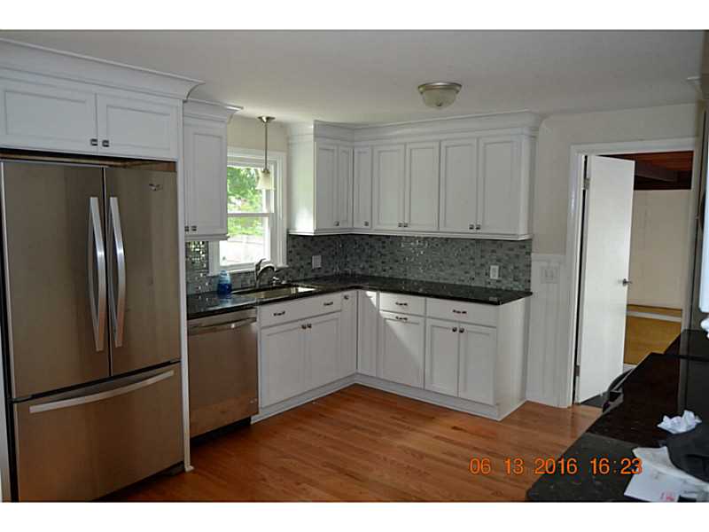 154 Drybrook Road Warwick, RI 02889 - Photo 6 of 24 Kitchen.