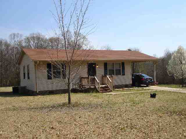 1115 Cox Lake Road Belton, SC 29627 - Photo 1 of 3