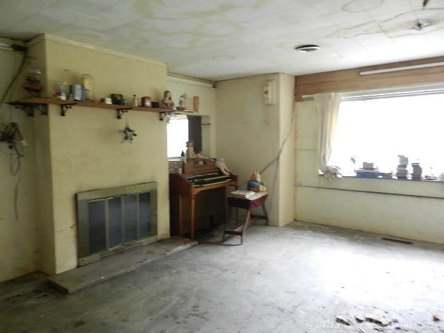 16545 Millar Road Clinton Township, MI 48036 - Photo 20 of 38 50182085-9506f446-06e3-432c-b157-477beb90fcbf.JPG