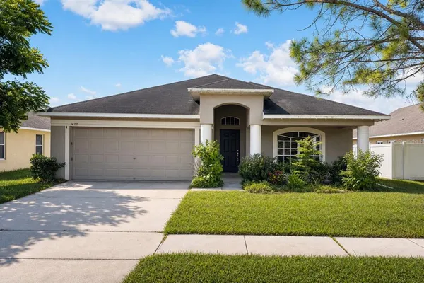 $294,900 | 1422 Lake Shore Ranch Drive, Seffner, FL 33584