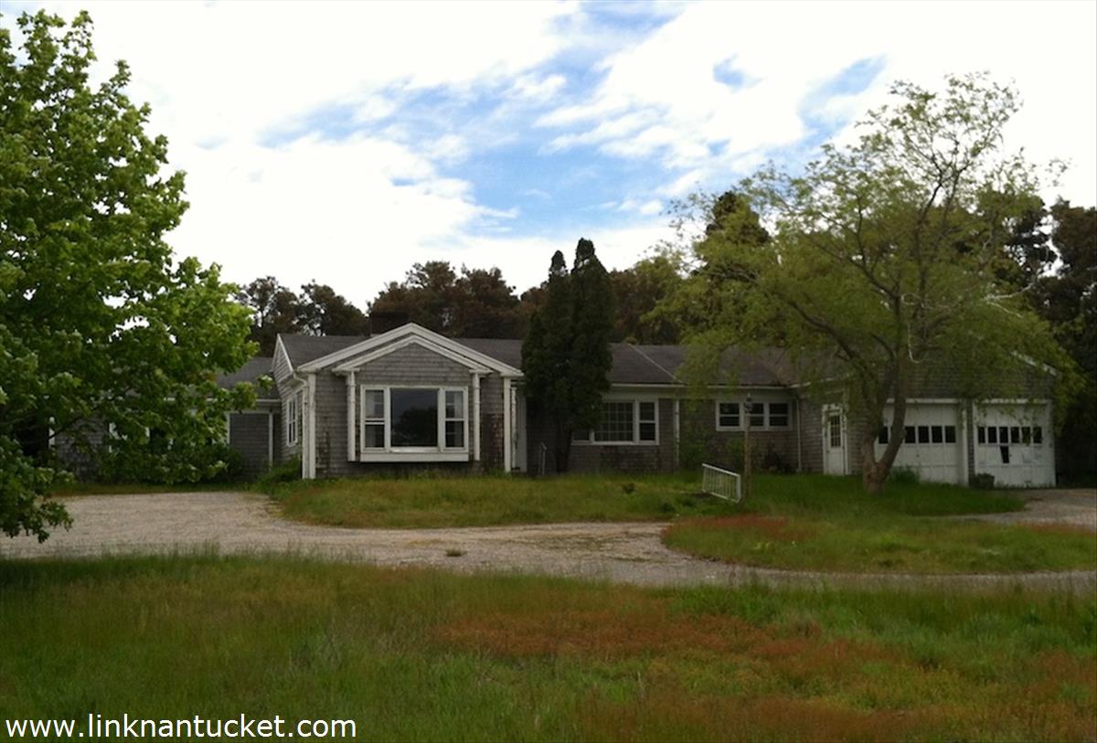 13 Monomoy Road Nantucket, MA 02554 - Photo 3 of 4 Gallery Image 3