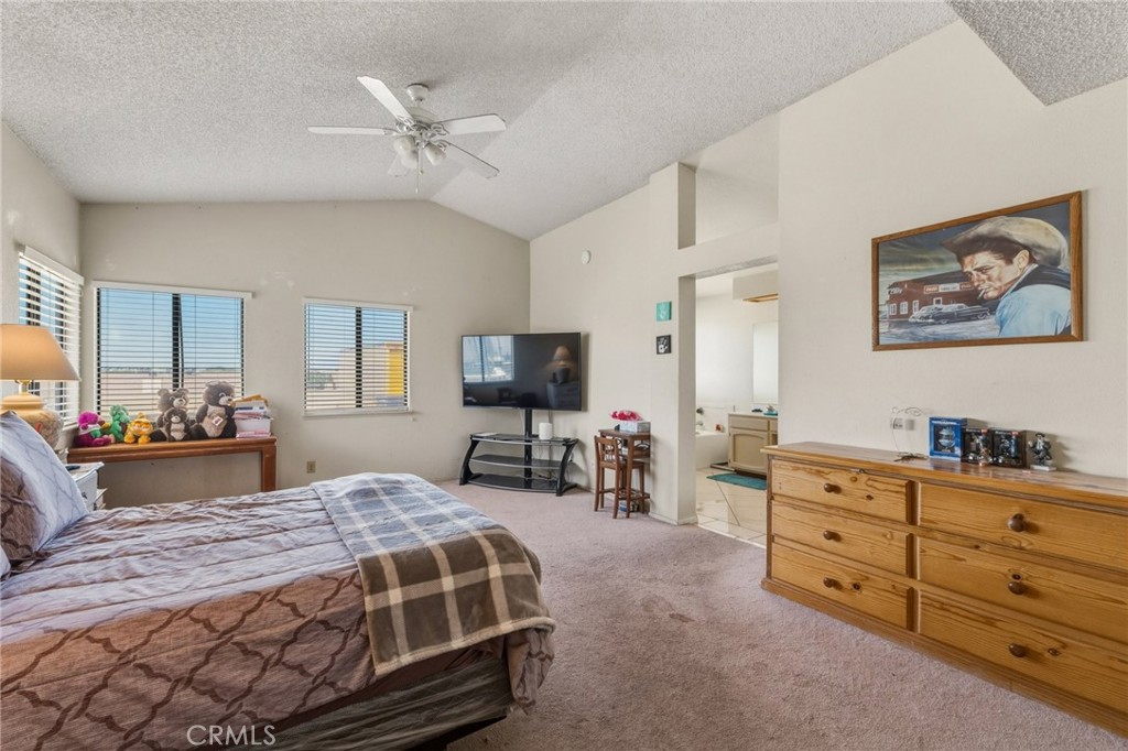 13382 Ivanpah Road Apple Valley, CA 92308 - Photo 19 of 45