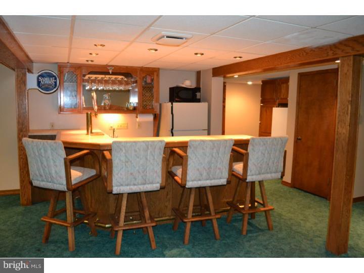 890 Rising Sun Road Telford, PA 18969 - Photo 13 of 25 Wet Bar