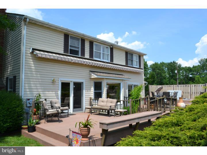 890 Rising Sun Road Telford, PA 18969 - Photo 17 of 25 Deck