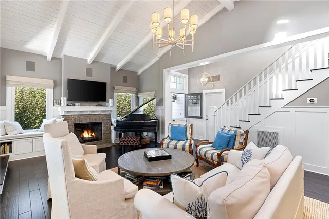 $25,000 | 26 South Portola, Laguna Beach, CA 92651