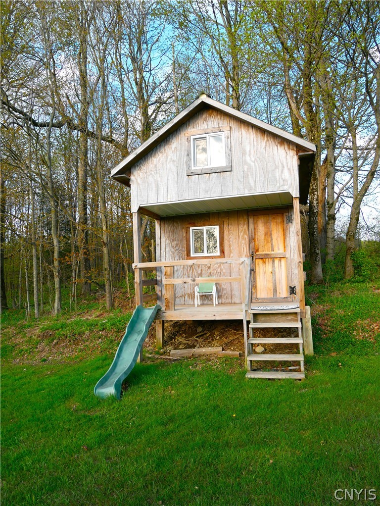 9651 Doyle Road Brookfield, NY 13485 - Photo 41 of 44 Play house/garden shed
