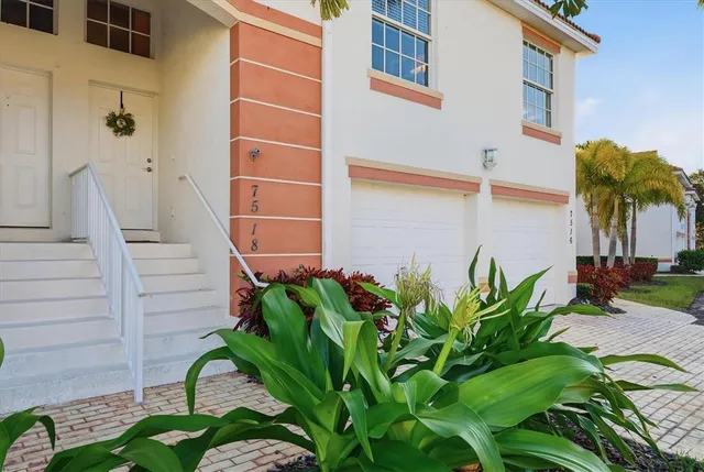 $289,500 | 7518 Marsh Orchid Circle, Unit 9202, Bradenton, FL 34203