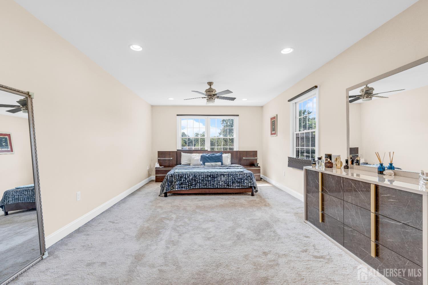 114 Holly Road Iselin, NJ 08830 - Photo 28 of 47 a living room with furniture and a large window