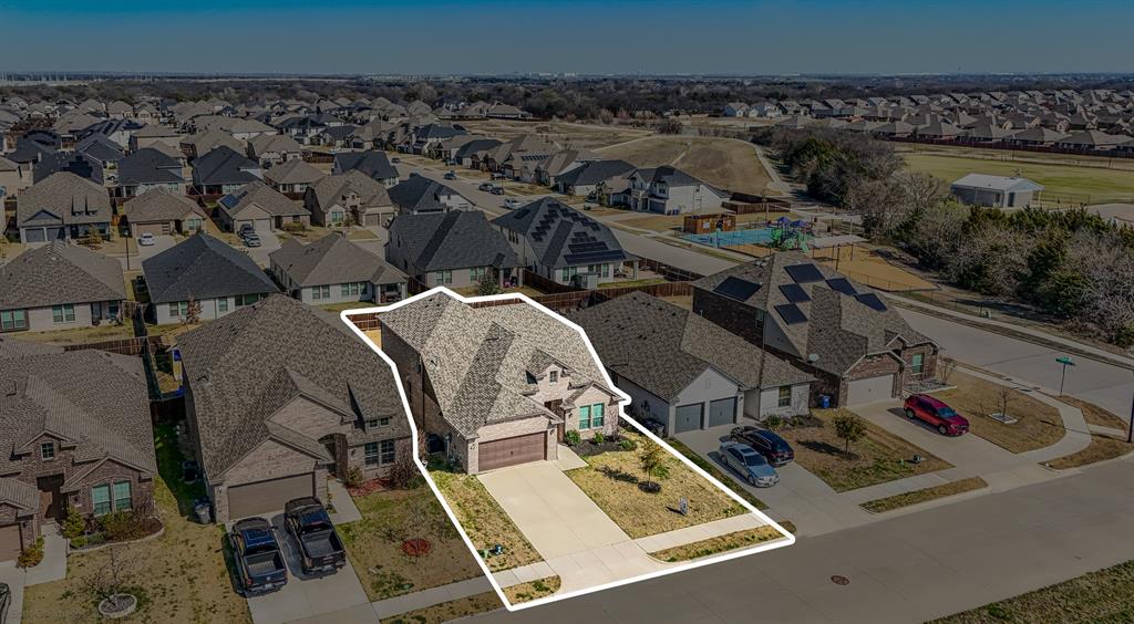 638 Pinehurst Road Red Oak, TX 75154 - Photo 4 of 38 Aerial view of residential area featuring property boundaries highlighted