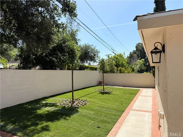 $8,500 | 4926 Crown Avenue, La Canada Flintridge, CA 91011