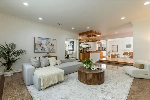 $8,500 | 4926 Crown Avenue, La Canada Flintridge, CA 91011