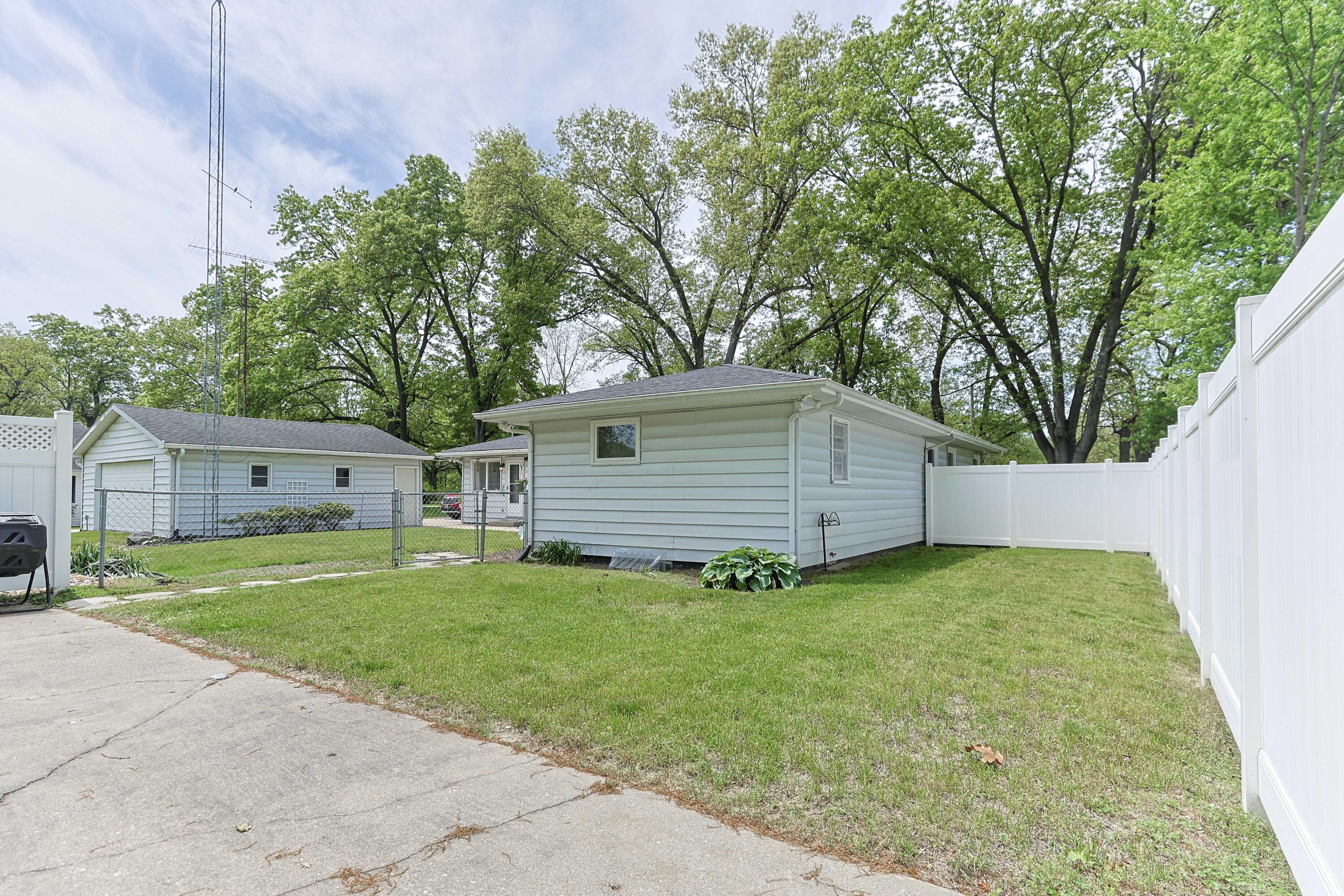 3011 Adams Road Niles, MI 49120 - Photo 41 of 44 Back Yard