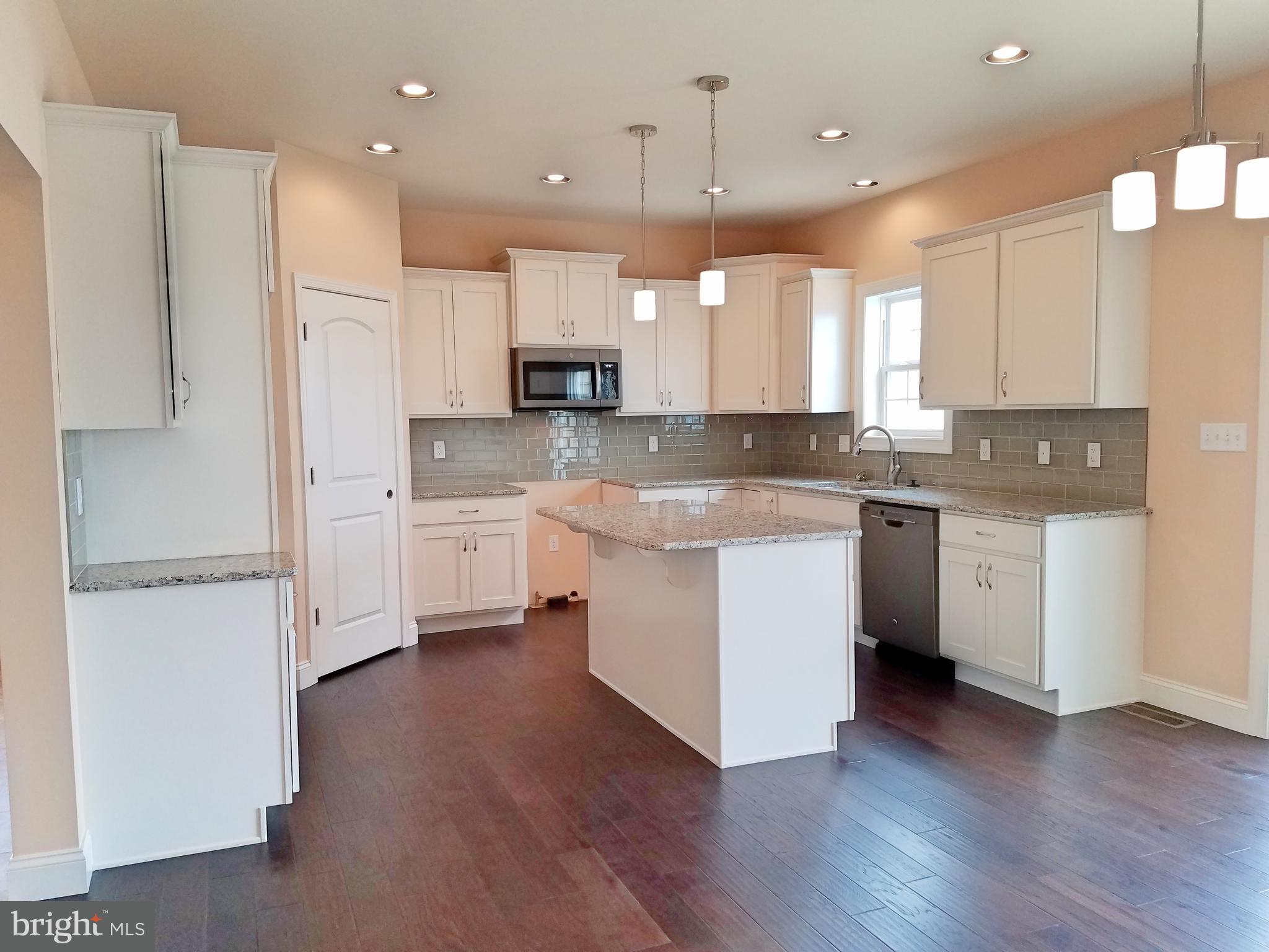 715 Riverside Court Harrisburg, PA 17112 - Photo 12 of 21 -Inventory Image