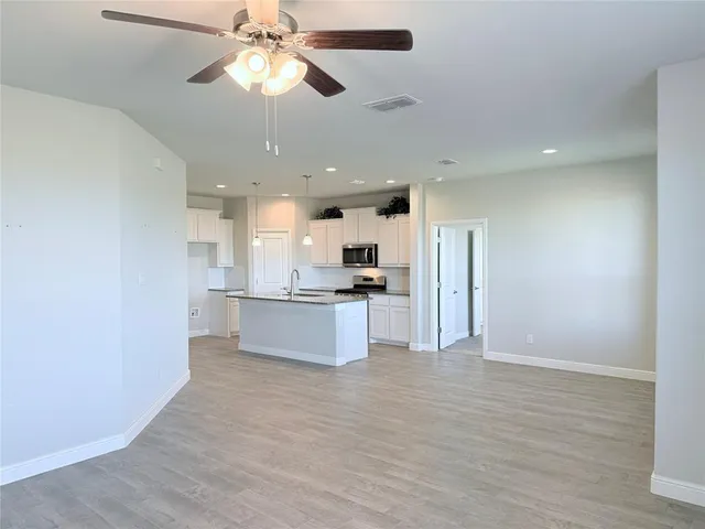 $2,400 | 1908 Albany Lane, Cleburne, TX 76033