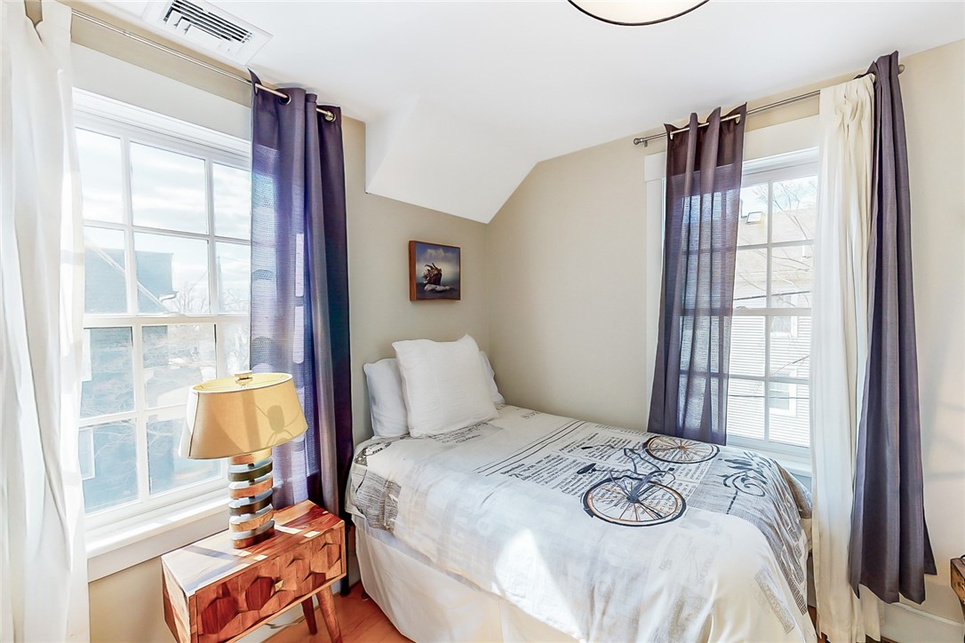 485 Spring Street Newport, RI 02840 - Photo 22 of 34