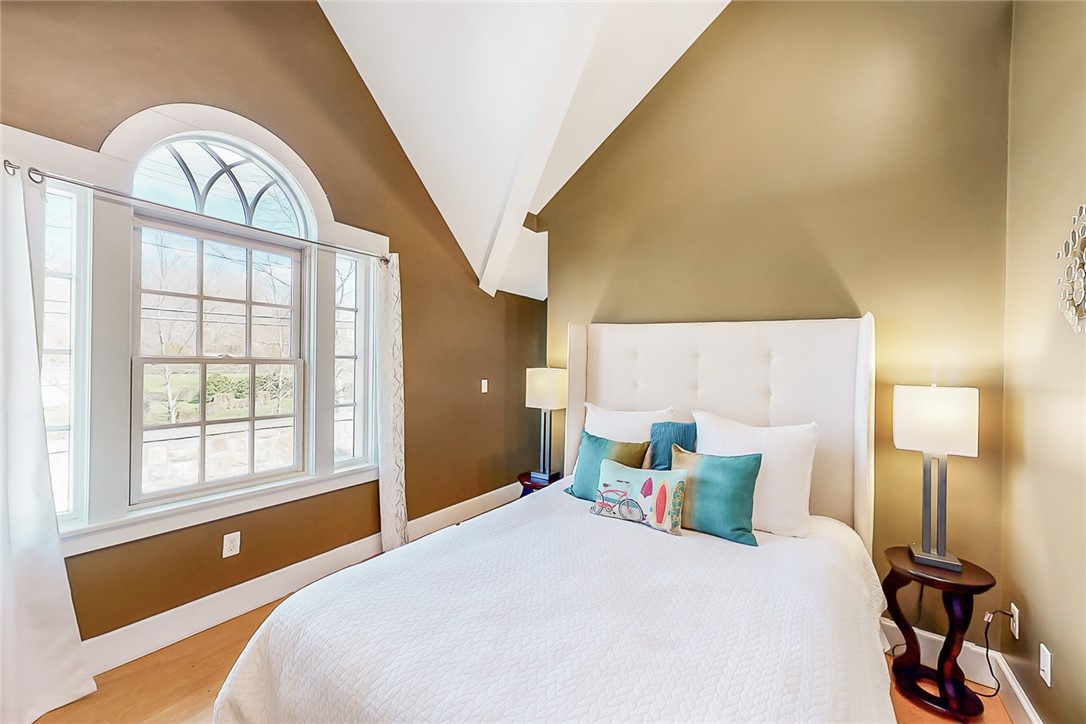 485 Spring Street Newport, RI 02840 - Photo 26 of 34