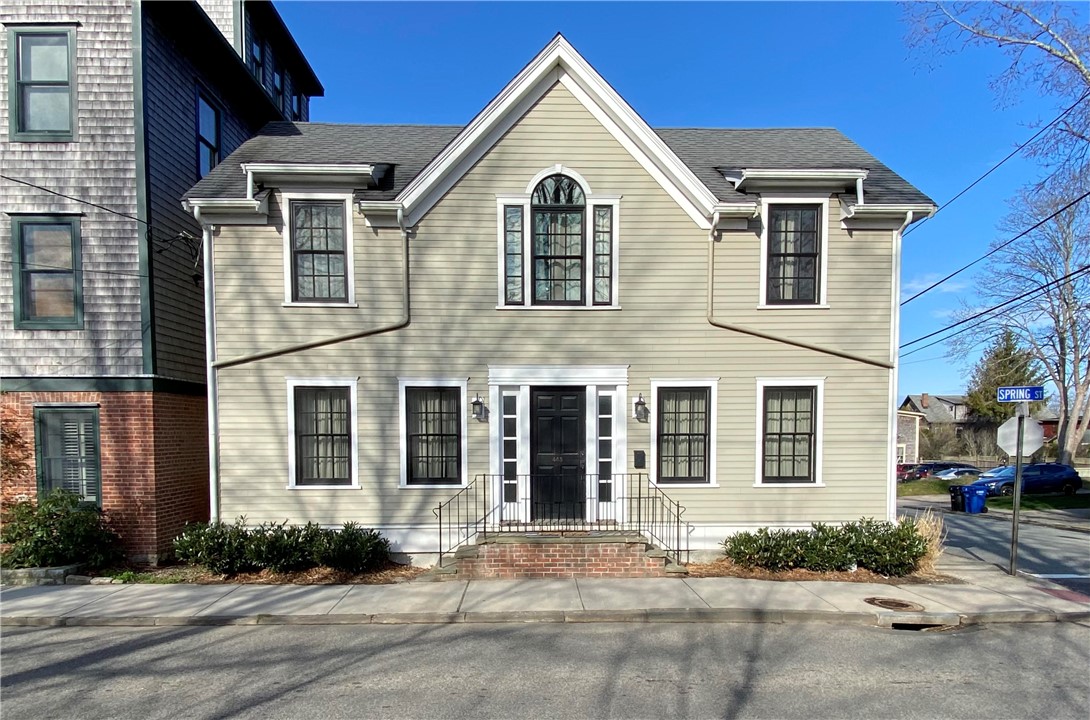 485 Spring Street Newport, RI 02840 - Photo 3 of 34