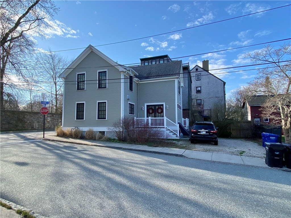485 Spring Street Newport, RI 02840 - Photo 4 of 34