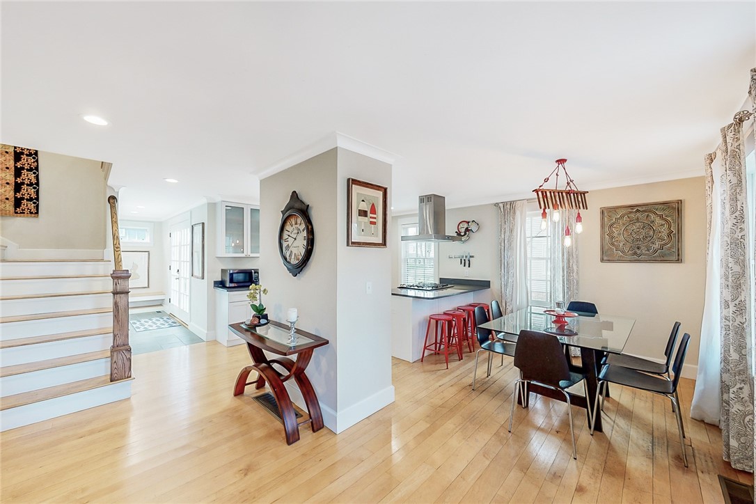 485 Spring Street Newport, RI 02840 - Photo 10 of 34