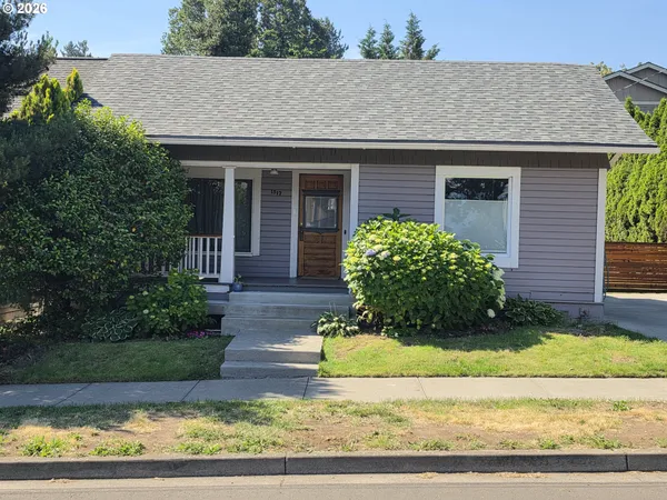 $685,000 | 1517 Columbia Street, Hood River, OR 97031