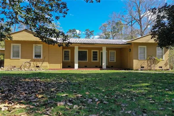$3,000 | 820 North Collins Boulevard, Covington, LA 70433