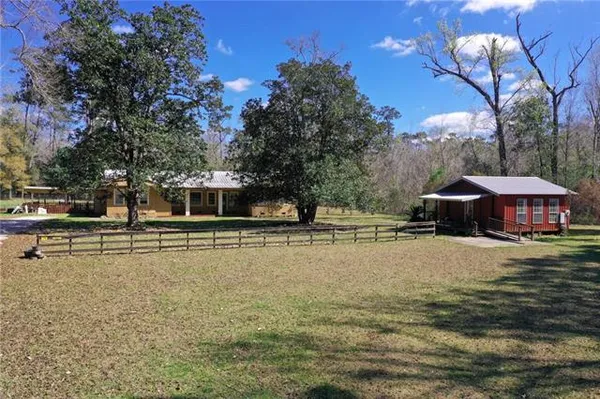 $3,000 | 820 North Collins Boulevard, Covington, LA 70433