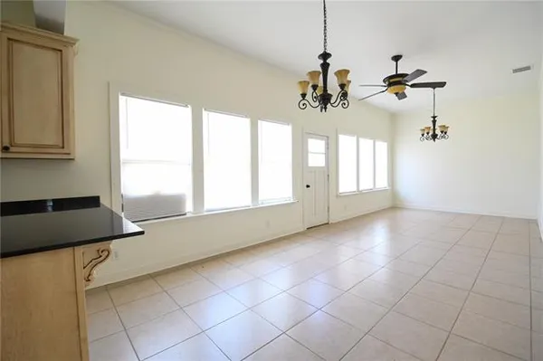 $3,000 | 820 North Collins Boulevard, Covington, LA 70433