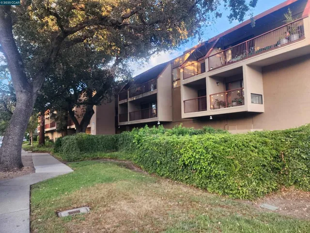 $2,400 | 1600 Carmel Drive, Walnut Creek, CA 94596