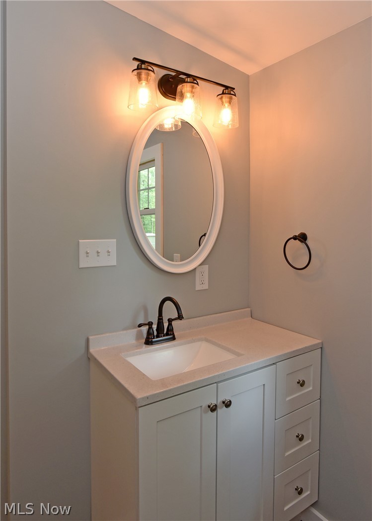 5775 Weaver Road New Franklin, OH 44319 - Photo 13 of 29