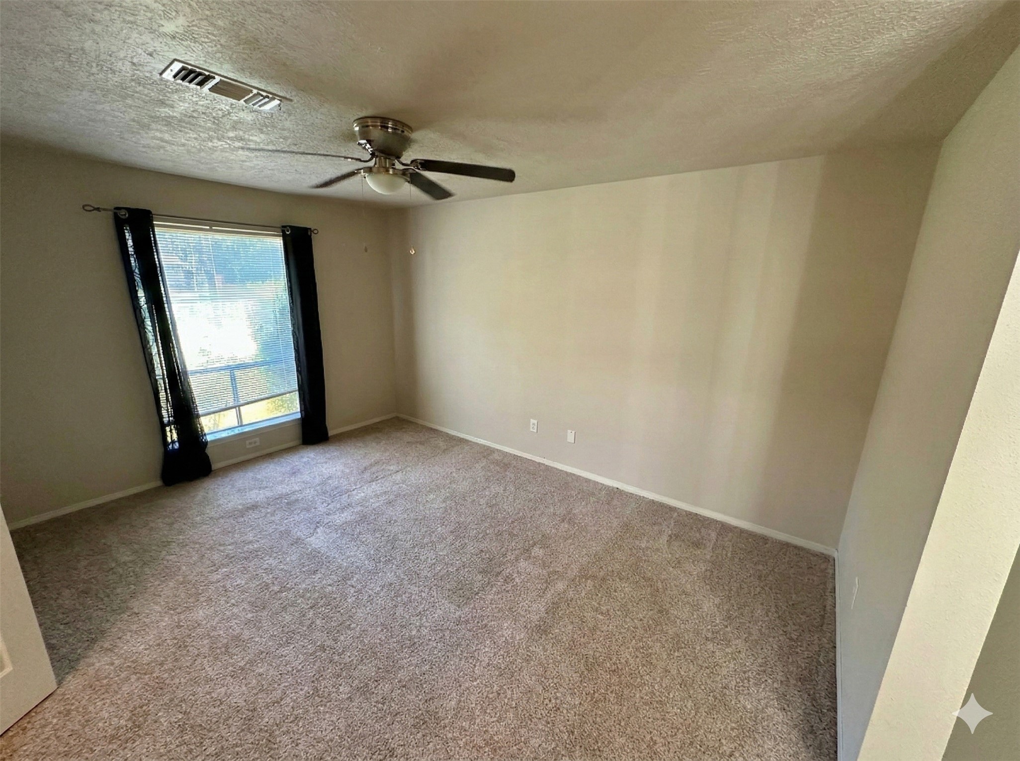 206 Verna Street Jasper, TX 75951 - Photo 17 of 29 Primary Bedroom