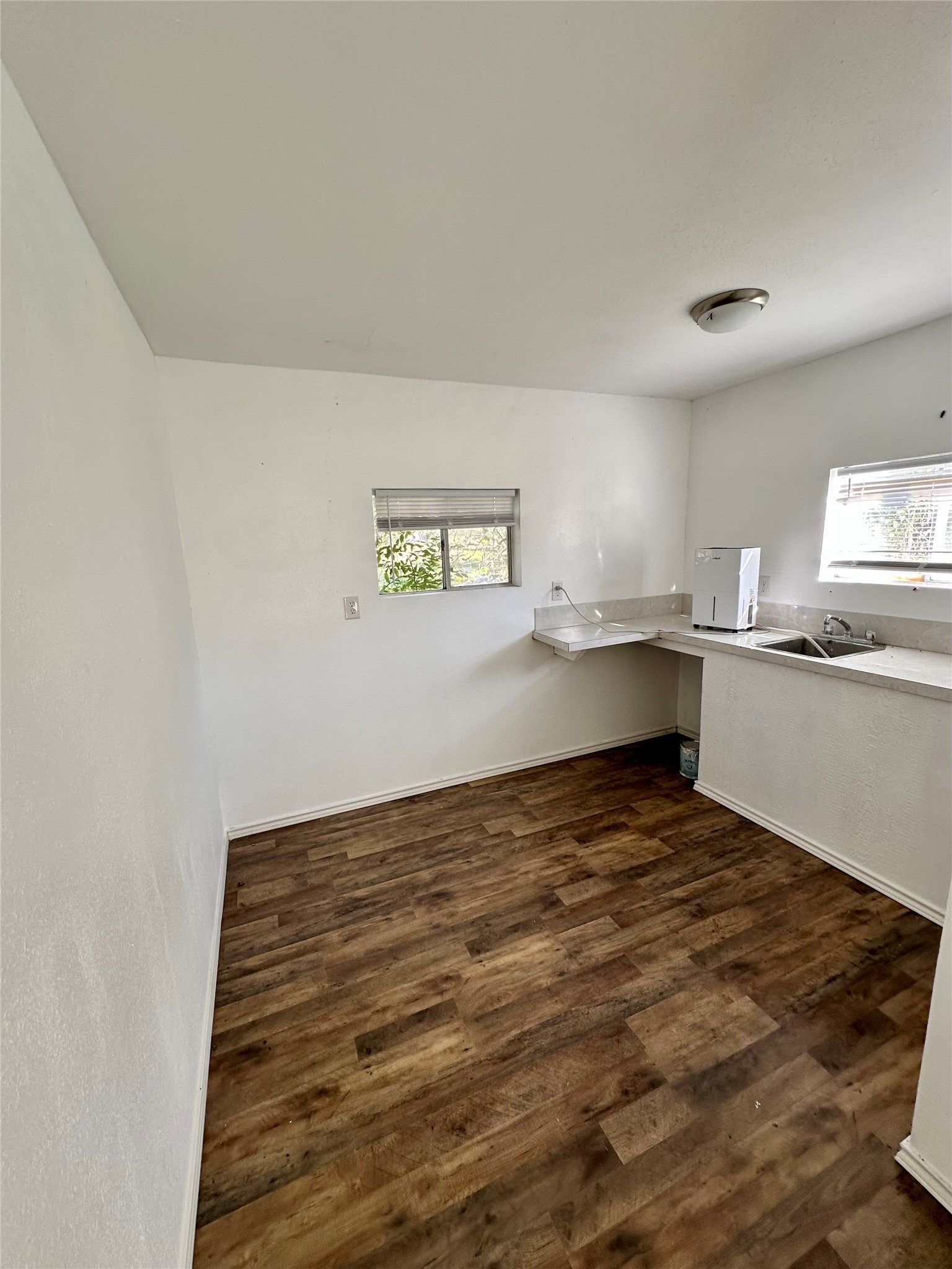 206 Verna Street Jasper, TX 75951 - Photo 29 of 29 Guest room kitchen space