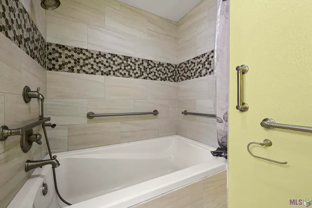 $390,000 | 9310 Shady Bluff Drive, Central, LA 70818