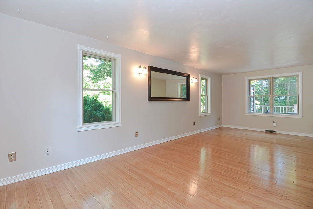 7 Cavan Crossing Mansfield, MA 02048 - Photo 13 of 41