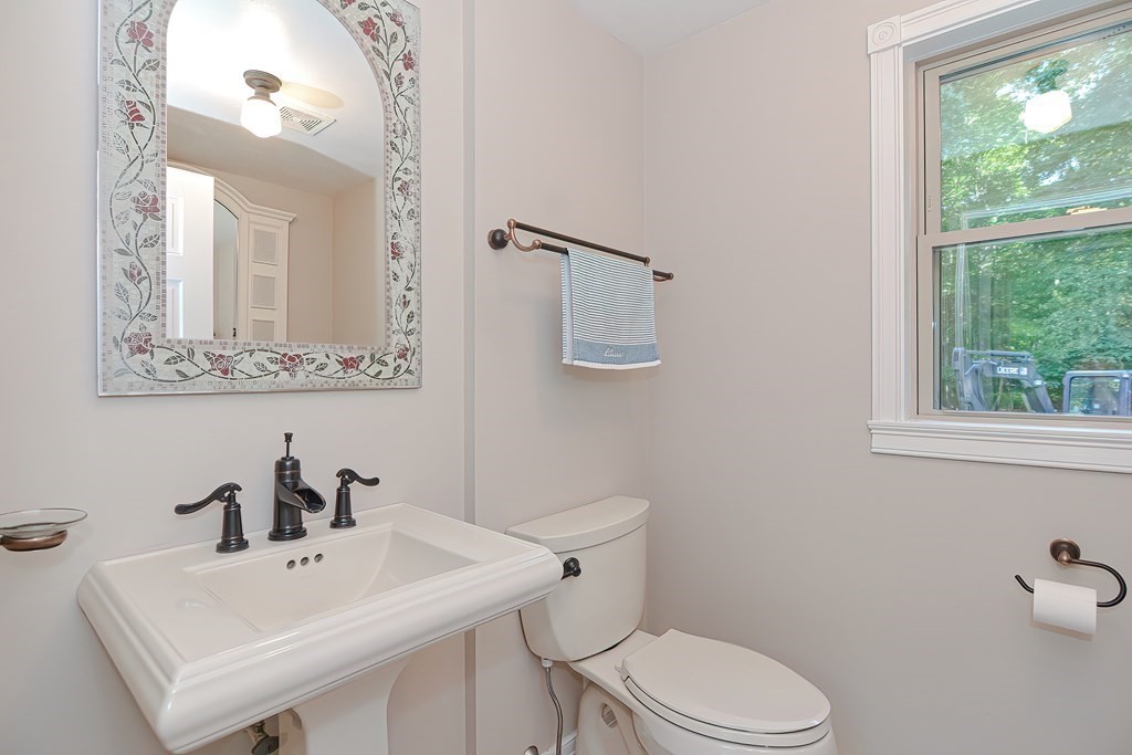 7 Cavan Crossing Mansfield, MA 02048 - Photo 15 of 41