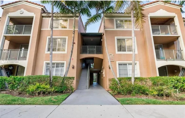 $2,100 | 4852 Highway 7, Unit 3304, Coconut Creek, FL 33073