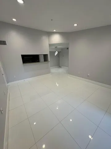 $2,100 | 4852 Highway 7, Unit 3304, Coconut Creek, FL 33073