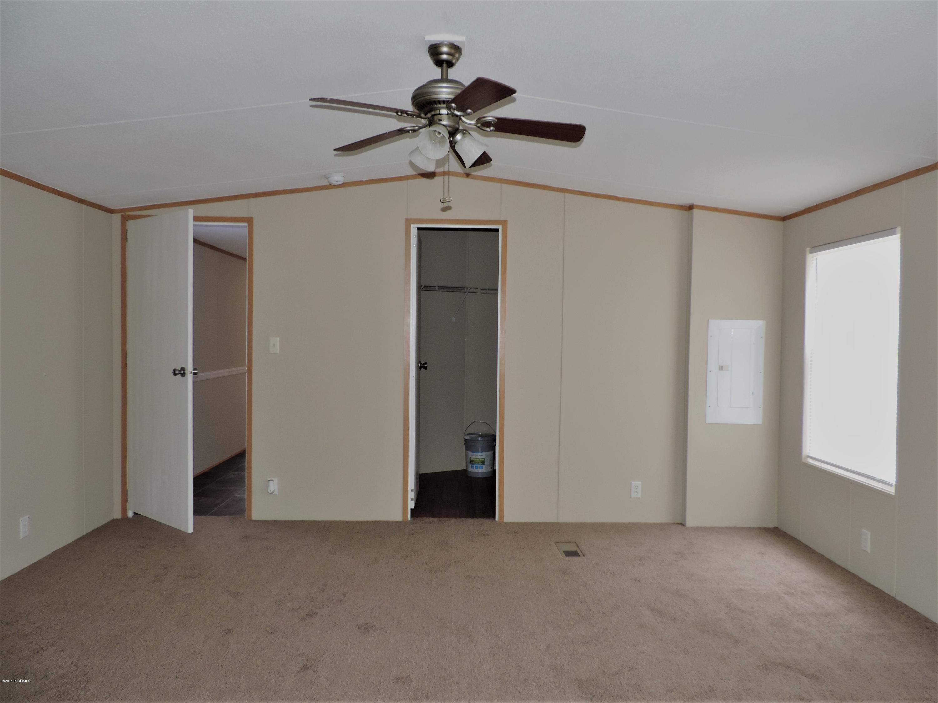414 South Jenkins Street Holly Ridge, NC 28445 - Photo 11 of 32 DSCN1771