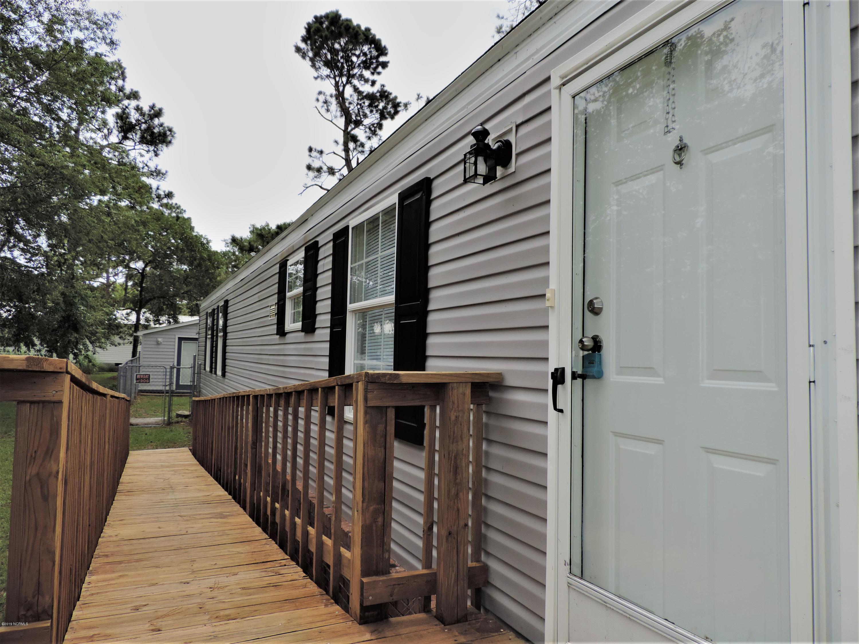 414 South Jenkins Street Holly Ridge, NC 28445 - Photo 2 of 32 DSCN1862