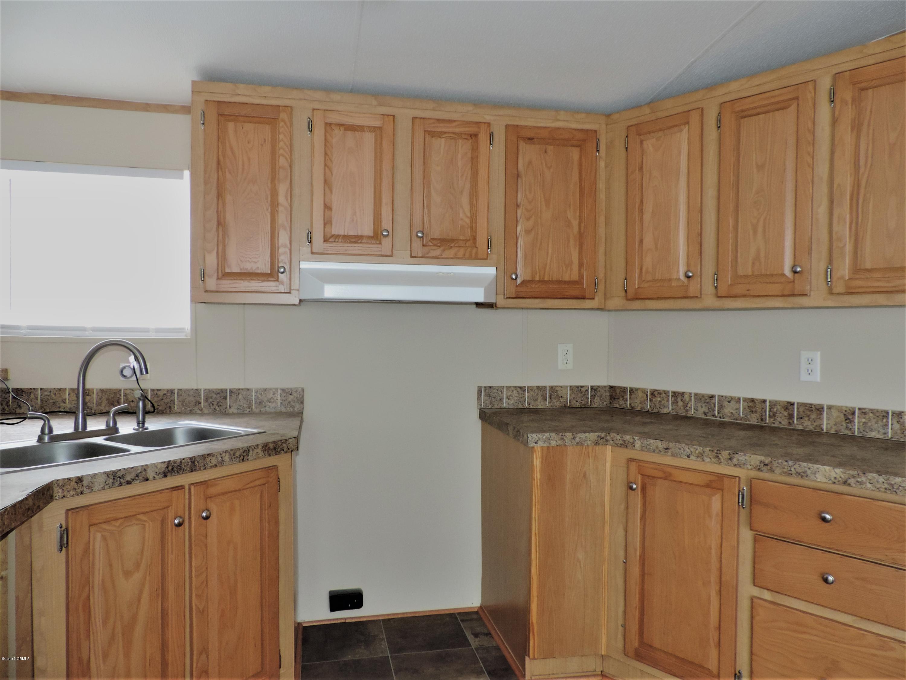414 South Jenkins Street Holly Ridge, NC 28445 - Photo 6 of 32 DSCN1796