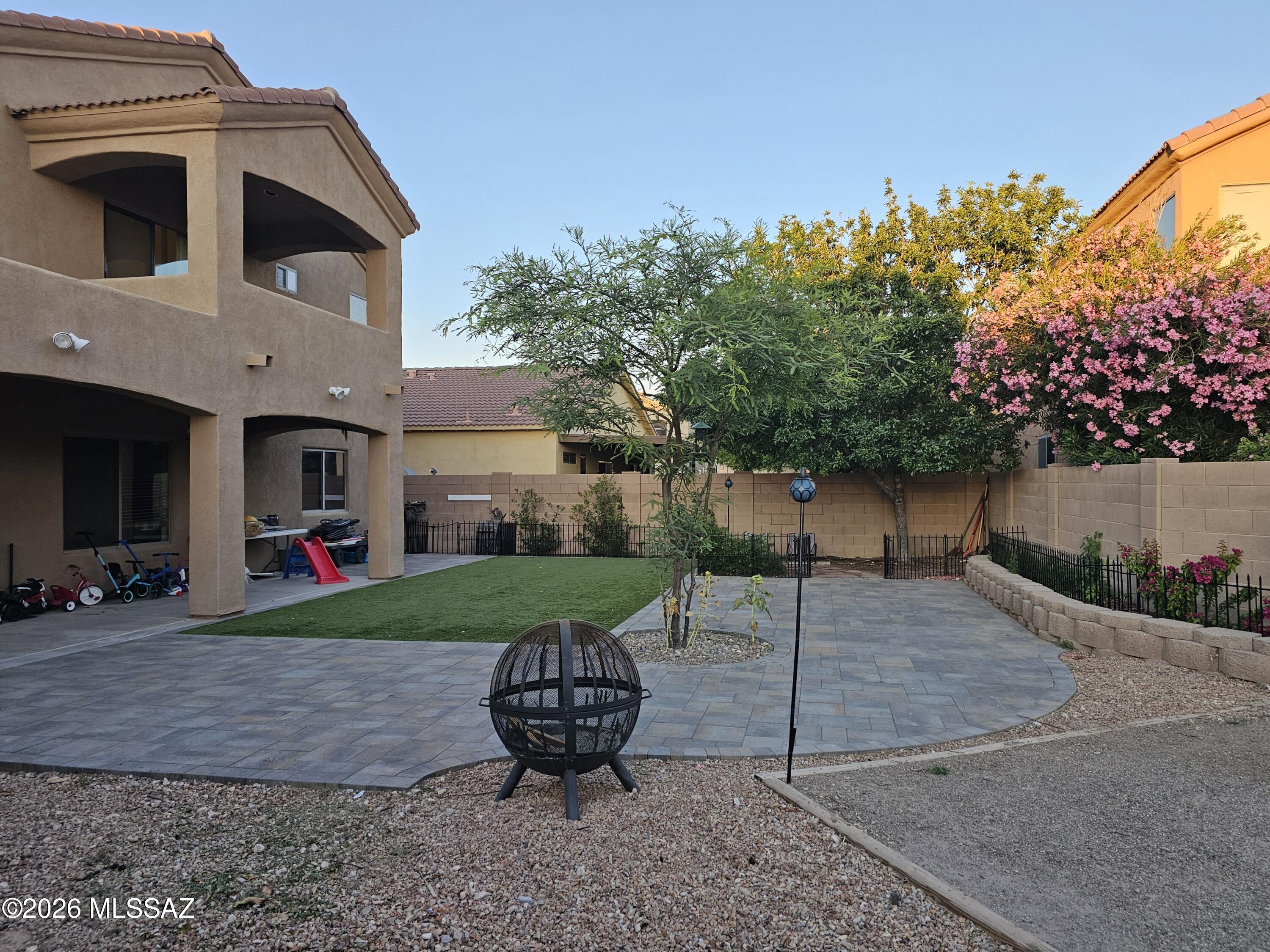 10454 East Rita Ranch Crossing Circle Tucson, AZ 85747 - Photo 32 of 43