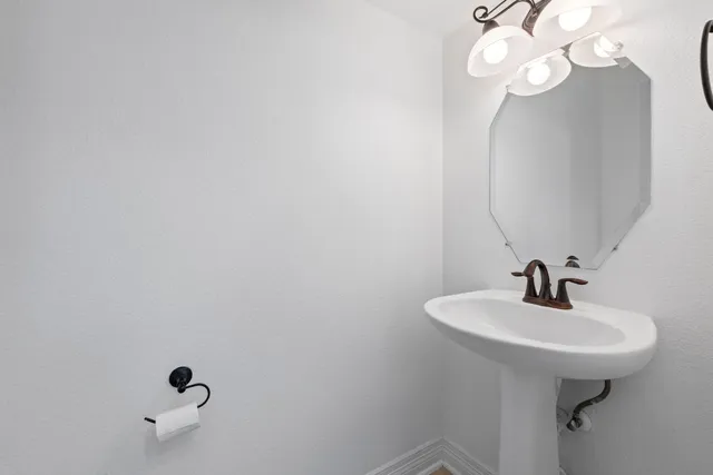 $958,000 | 4129 Lawless Street, Austin, TX 78723