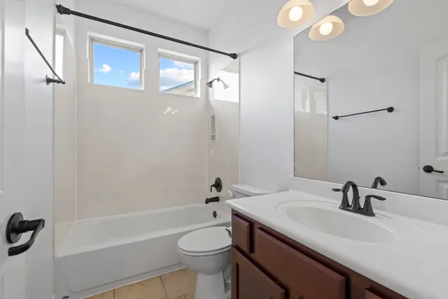 $958,000 | 4129 Lawless Street, Austin, TX 78723