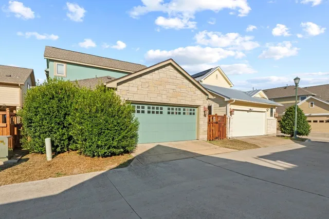 $958,000 | 4129 Lawless Street, Austin, TX 78723