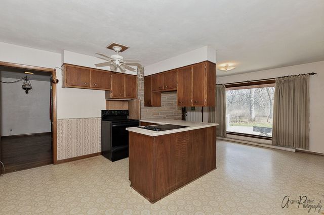 4704 Lindwall Road Harvard, IL 60033 - Photo 10 of 23