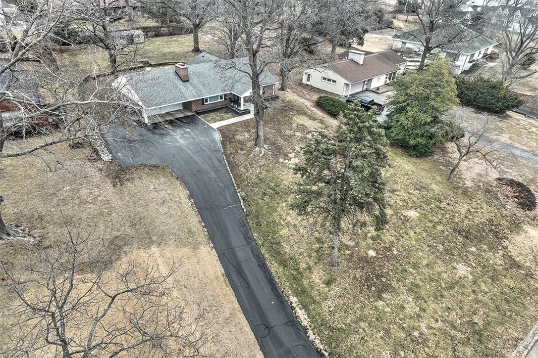 318 Southmoreland Place Decatur, IL 62521 - Photo 4 of 28