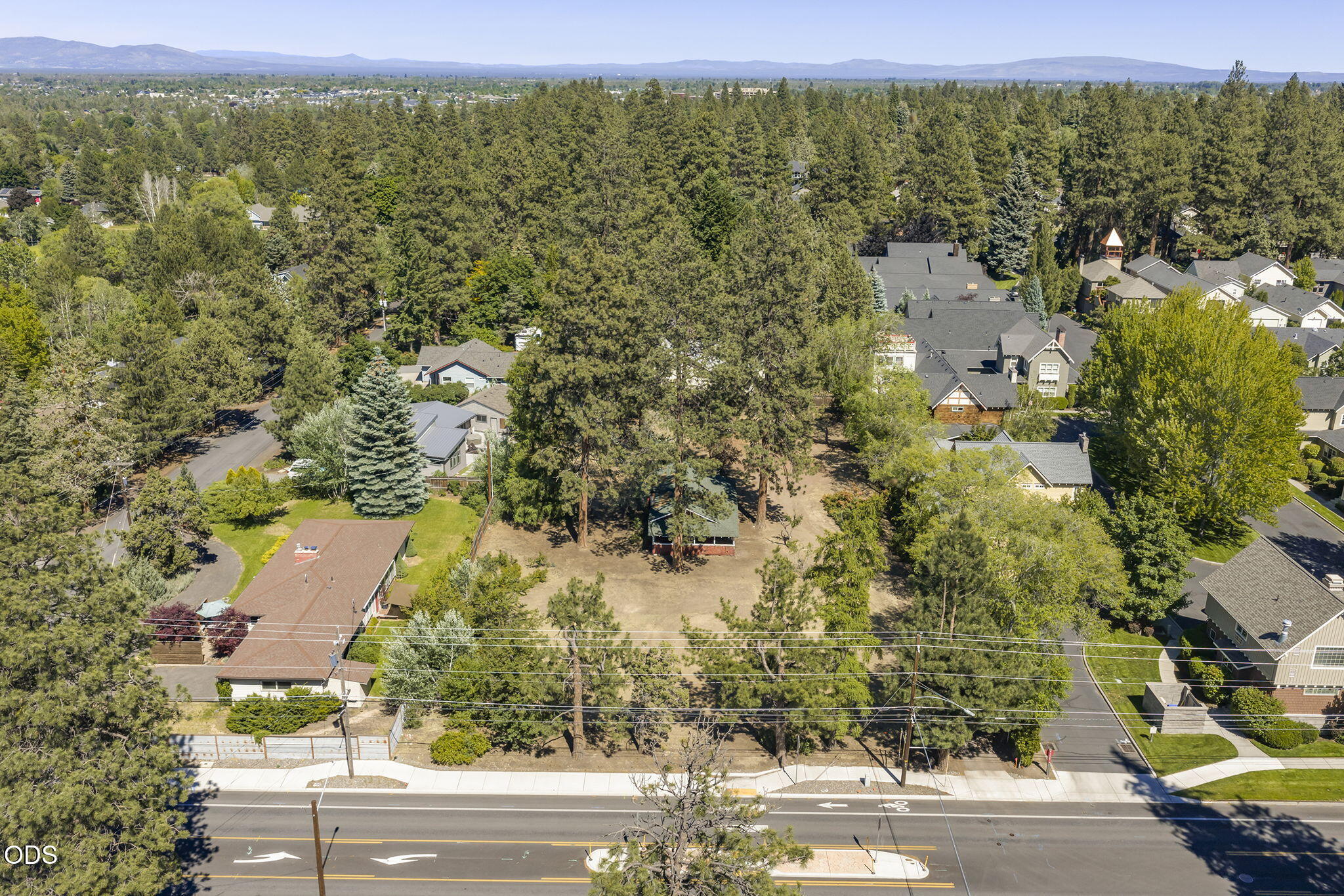 1920 Northeast 8th Street Bend, OR 97701 - Photo 18 of 29