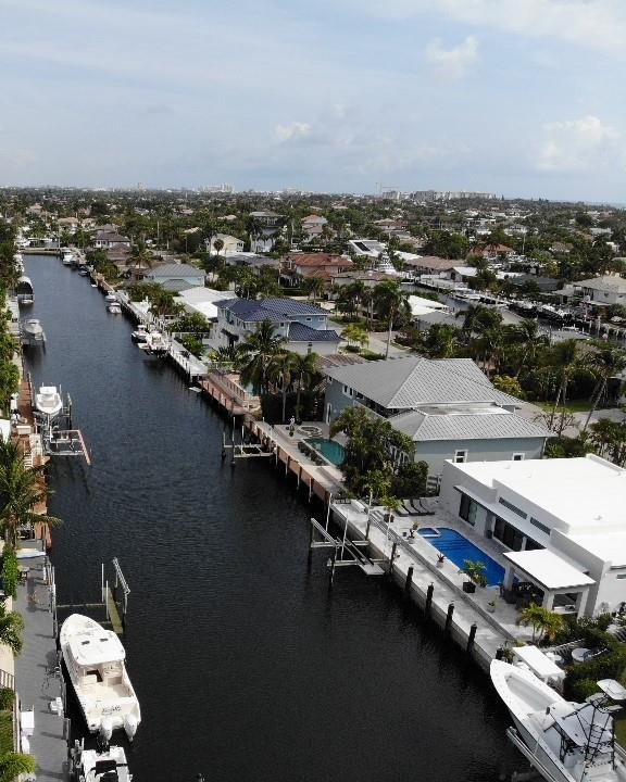 3731 Northeast 25th Avenue Lighthouse Point, FL 33064 - Photo 5 of 53 CANAL VIEW